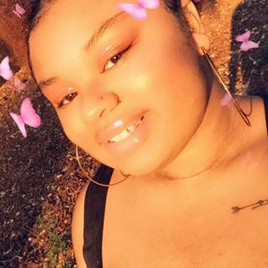 Meet your Posher, Leanna